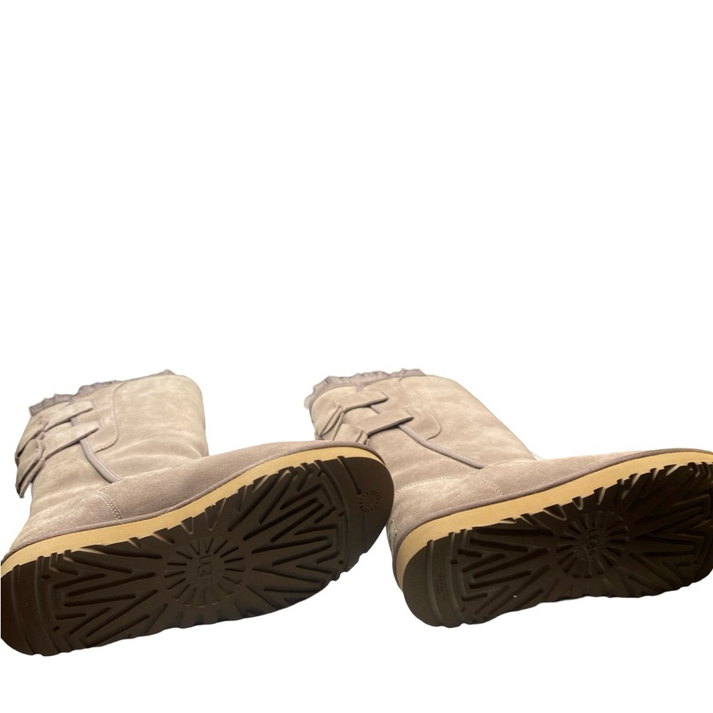 UGG ALLEGRA BOW II CHOCOLATE BOOTS
WOMEN'S size 7 - Picture 5 of 9